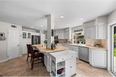 22435 Cardiff Drive, Saugus, CA 91350 - Photo 8