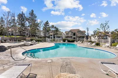 20305 Rue Crevier #585, Canyon Country, CA 91351 - Photo 38