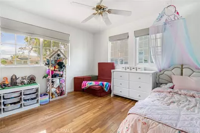 17145 Strathern Street, Lake Balboa, CA 91406 - Photo 14