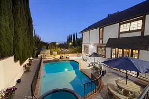 19540 Wells Dr, Tarzana, CA 91356 - Photo 4