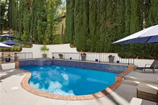 19540 Wells Dr, Tarzana, CA 91356 - Photo 6