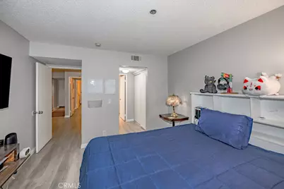 6545 Reseda Boulevard #3, Reseda, CA 91335 - Photo 8