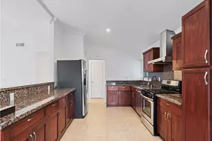 20324 Oxnard St, Woodland Hills, CA 91367 - Photo 18