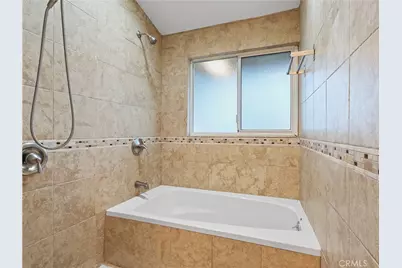 20324 Oxnard Street, Woodland Hills, CA 91367 - Photo 14