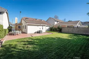 25809 Espinoza, Valencia, CA 91355 - Photo 2