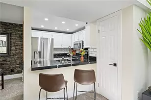 24155 Del Monte, Valencia, CA 91355 - Photo 6