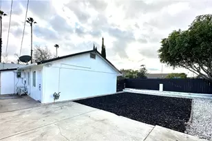 230 N Monterey, Ontario, CA 91764 - Photo 12