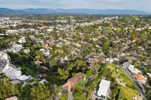 5160 Medina Rd, Woodland Hills, CA 91364 - Photo 46