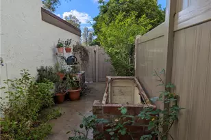 10044 Larwin, Chatsworth, CA 91311 - Photo 28