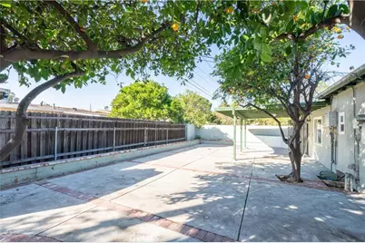 8855 Tyrone Avenue, Panorama City, CA 91402 - Photo 36