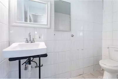 8855 Tyrone Avenue, Panorama City, CA 91402 - Photo 32