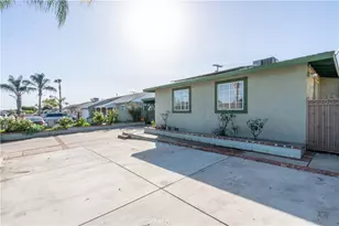 8855 Tyrone Ave, Panorama City, CA 91402 - Photo 4