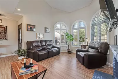 29857 Wistaria Valley, Canyon Country, CA 91387 - Photo 12