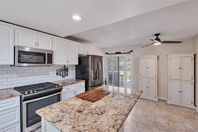 29857 Wistaria Valley, Canyon Country, CA 91387 - Photo 24