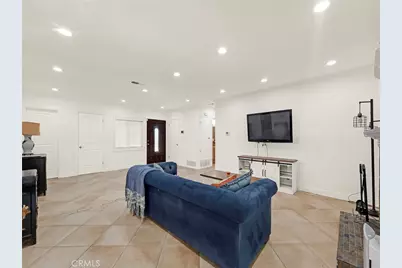 9527 Oso Avenue, Chatsworth, CA 91311 - Photo 4