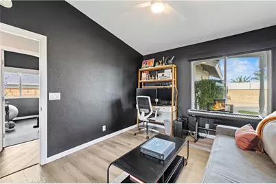 22553 Pearson Court, Saugus, CA 91350 - Photo 32