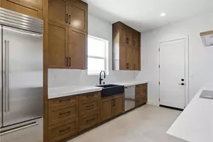 22849 W Seaqua Circle, Chatsworth, CA 91311 - Photo 14