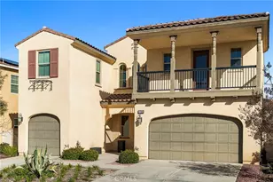 27606 Skylark Ln, Saugus, CA 91350 - Photo 2