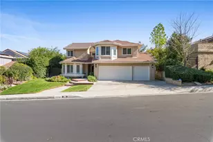 24224 Creekside Dr, Newhall, CA 91321 - Photo 4