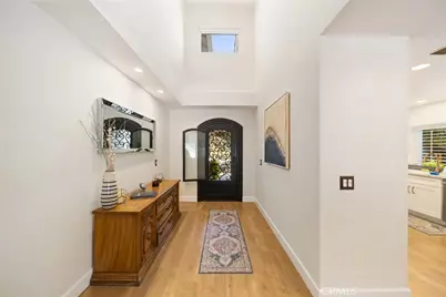 24224 Creekside Drive, Newhall, CA 91321 - Photo 6
