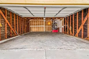 20010 Eccles St, Winnetka, CA 91306 - Photo 24