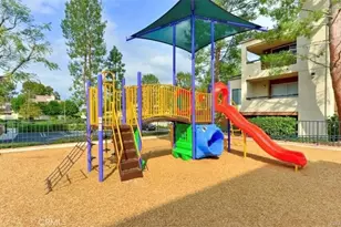 21500 Burbank, Woodland Hills, CA 91367 - Photo 40