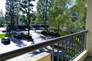 21500 Burbank, Woodland Hills, CA 91367 - Photo 36