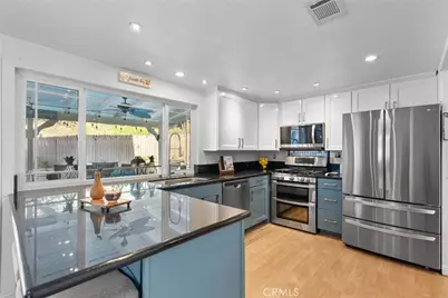 27466 Annette Jo, Saugus, CA 91350 - Photo 12