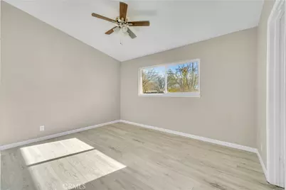 1041 W Avenue H2, Lancaster, CA 93534 - Photo 12