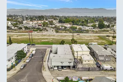 5887 Whitnall, North Hollywood, CA 91601 - Photo 4