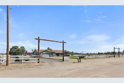 8727 W Avenue E12, Lancaster, CA 93536 - Photo 2