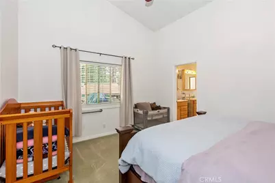 329 E Sherwood Boulevard, Big Bear City, CA 92314 - Photo 16