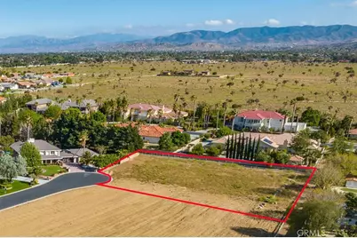41903 Loma Vista, Lancaster, CA 93536 - Photo 2