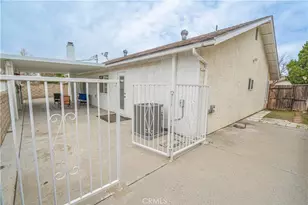 22612 Pamplico Dr, Saugus, CA 91350 - Photo 42
