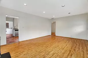 22117 San Miguel, Woodland Hills, CA 91364 - Photo 8