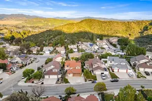 28610 Greenwood, Castaic, CA 91384 - Photo 2