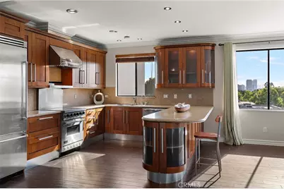 152 S Oakhurst Drive #304, Beverly Hills, CA 90212 - Photo 4