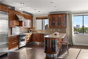 152 S Oakhurst Dr, Beverly Hills, CA 90212 - Photo 4