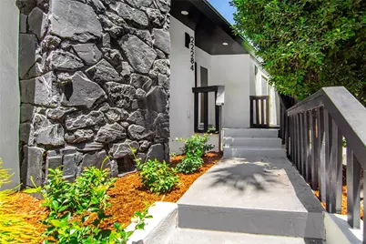 22284 Avenue San Luis, Woodland Hills, CA 91364 - Photo 4