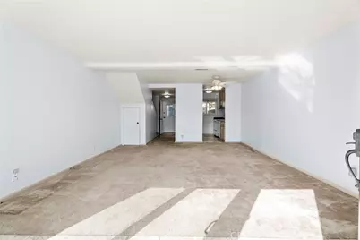 15047 Chatsworth, Mission Hills (San Fernando), CA 91345 - Photo 2