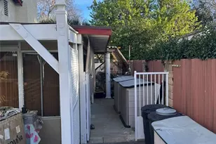 23509 Via Chantilly, Valencia, CA 91355 - Photo 48