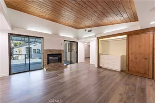 23345 Oxnard St, Woodland Hills, CA 91367 - Photo 14