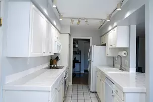 5050 Coldwater Canyon, Sherman Oaks, CA 91423 - Photo 10