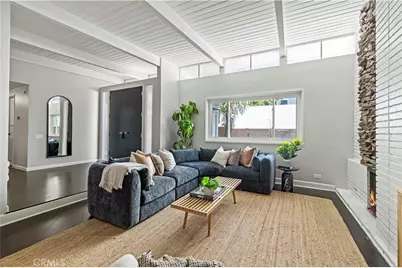 21206 Merridy Street, Chatsworth, CA 91311 - Photo 8