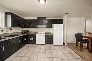 152 W 111th Pl, Los Angeles, CA 90061 - Photo 16