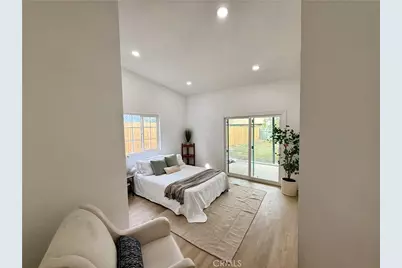 1327 W 97th Street, Los Angeles, CA 90044 - Photo 36