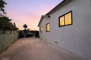 1327 W 97th St, Los Angeles, CA 90044 - Photo 6