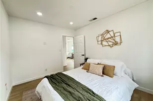 1327 W 97th St, Los Angeles, CA 90044 - Photo 30