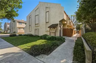 334 W 220th St, Carson, CA 90745 - Photo 2