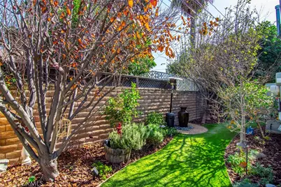 5348 Veloz Avenue, Tarzana, CA 91356 - Photo 36